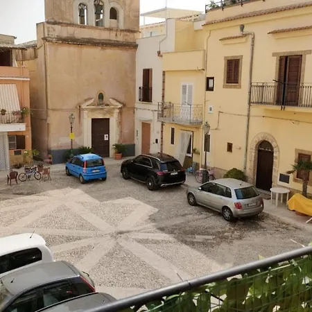 Piazza Umberto Trappeto (Sicily)