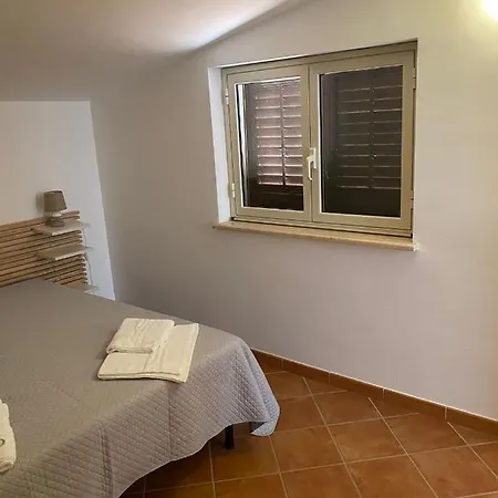 Piazza Umberto Apartamento